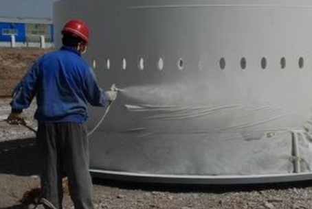 除銹噴漆翻新是恢復金屬資產(chǎn)價值的